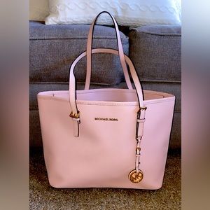 Michael Kors Medium Jet Set Purse